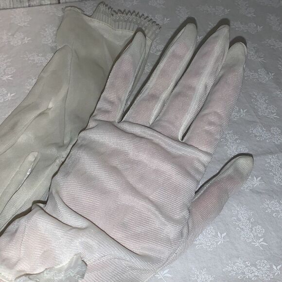 Vintage White Sheer Chiffon Nylon Gloves Size Large - Picture 9 of 14
